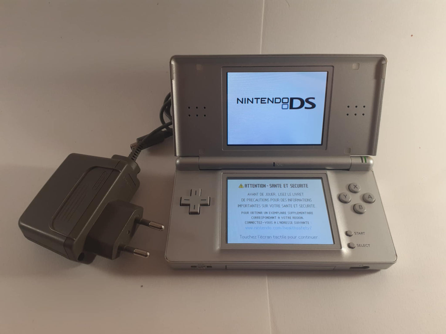 CONSOLE DS LITE GRISE