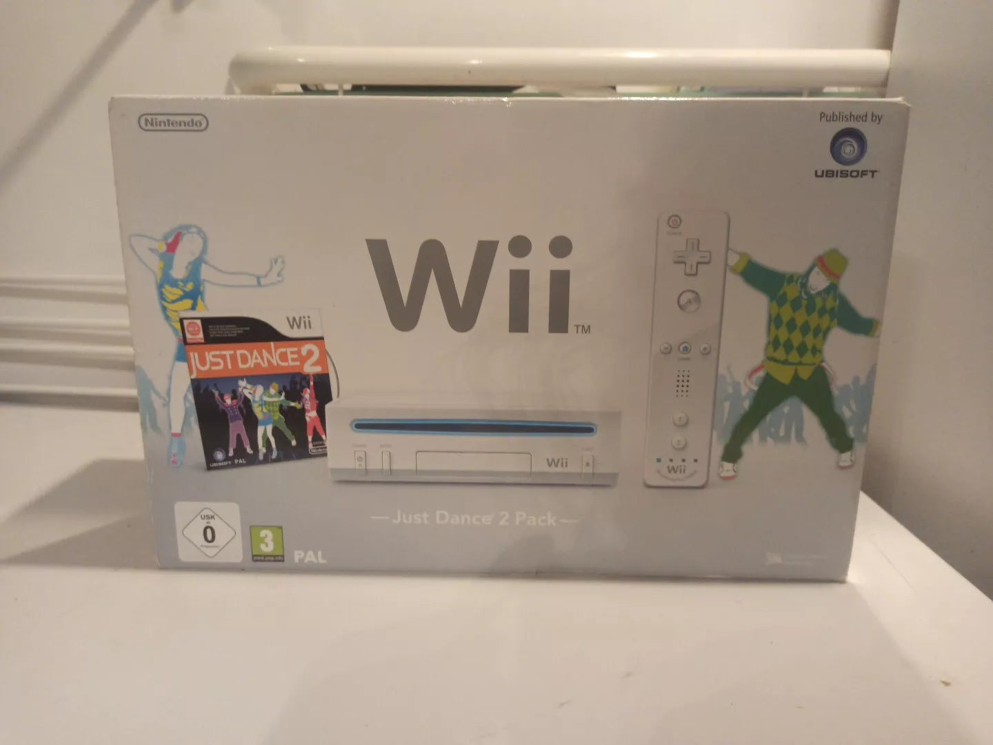 Console Wii Pack Just Danse 2 en boite avec cale et notice trés bonne état pal