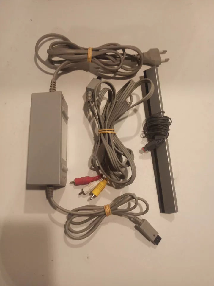 Console Nintendo Wii blanche pal wiimote nunchuk cables officielle fonctionne